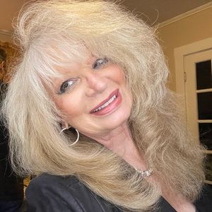 Meet your Posher, Dawna